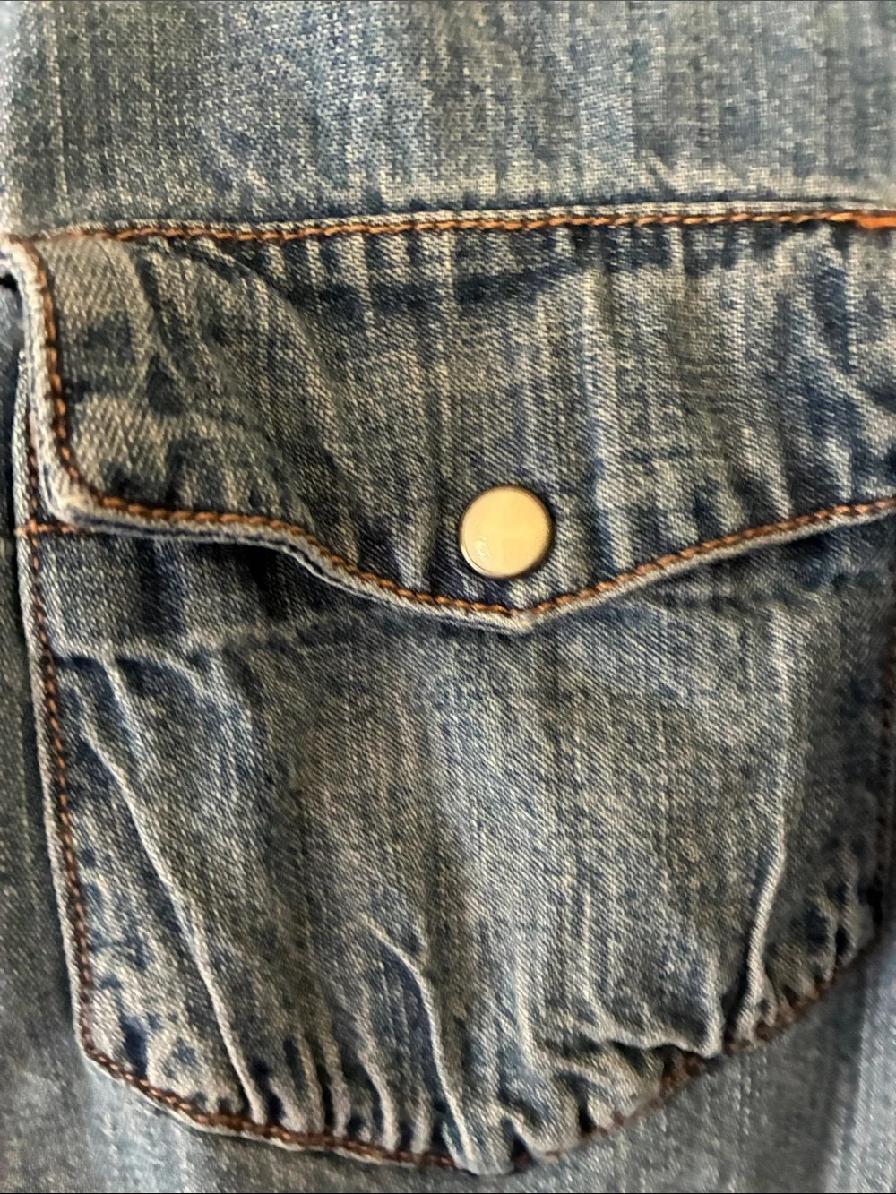 Casual Women's Denim Button-Front Shirt - Light Blue